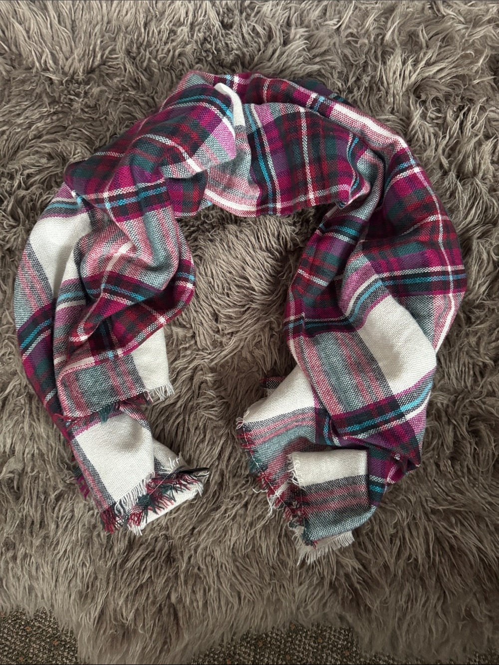 Plaid Fringed Blanket Scarf in Fuchsia, Teal, White